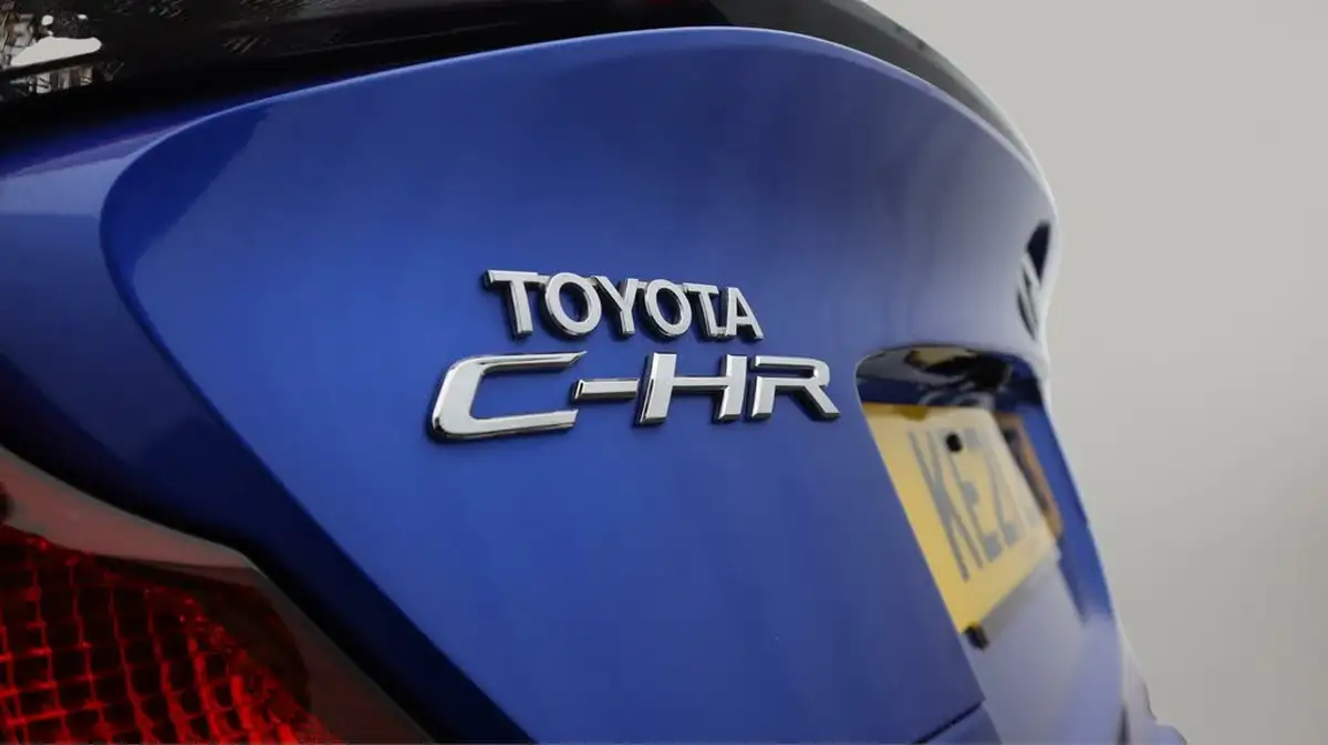 2021-toyota-c-hr-18-vvt-i-design-big-22