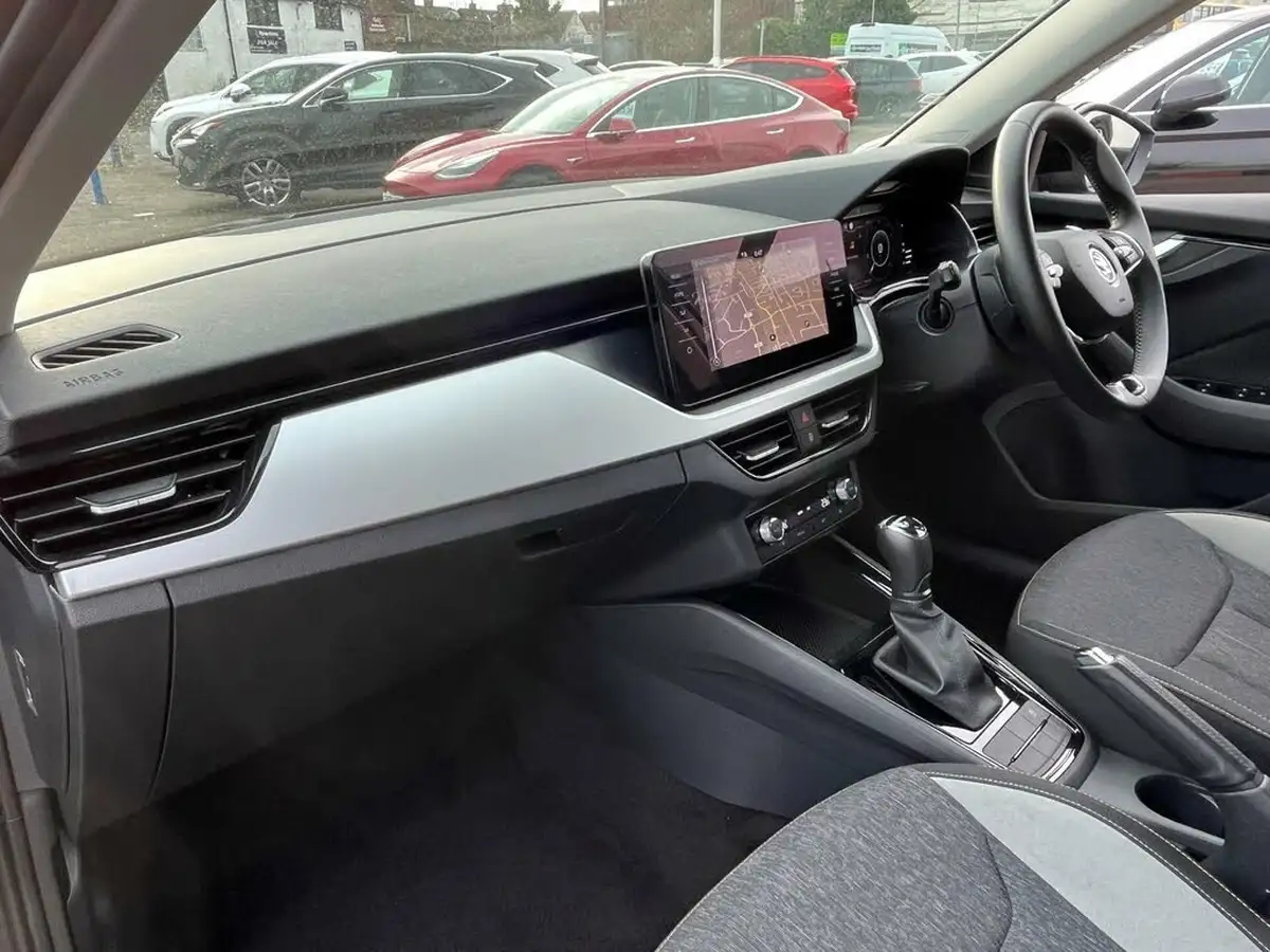 2021-skoda-kamiq-10-tsi-se-l-109ps-dsg-big-15