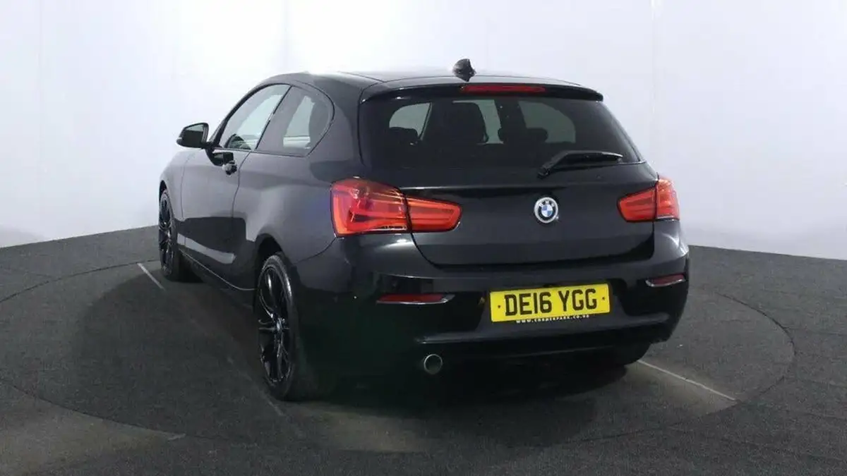 2016-bmw-1-series-15td-116d-se-3d-big-4