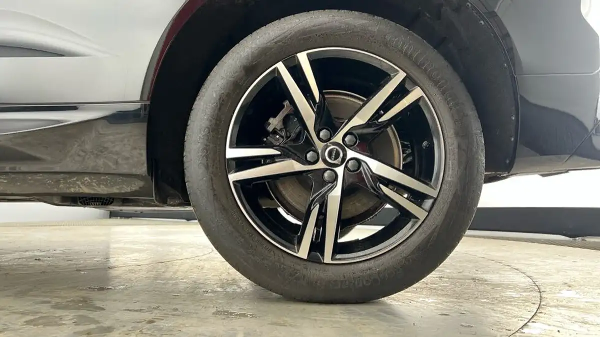 2021-volvo-xc60-20td-b4-r-design-awd-big-3