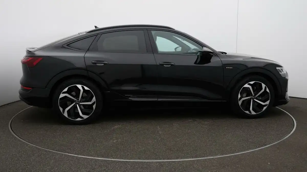 2022-audi-e-tron-55e-black-edition-sportback-big-44