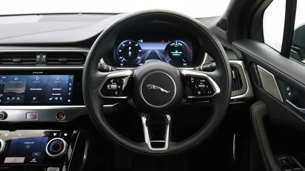 2023-jaguar-i-pace-ev400-hse-black-big-14