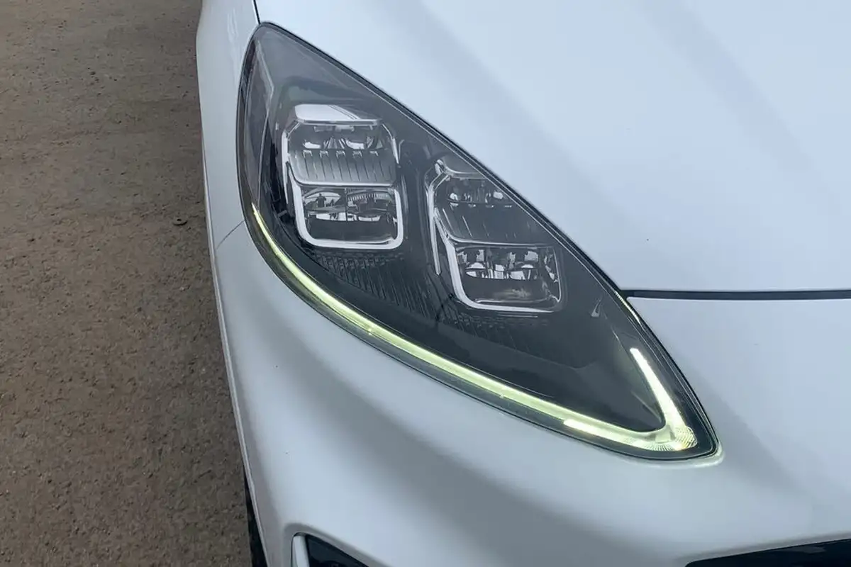 2023-ford-kuga-big-23