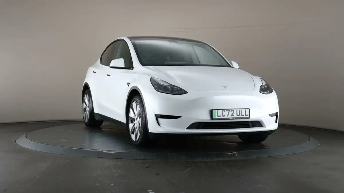 2022-tesla-model-y-e-rwd-big-43
