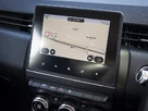 2021-renault-clio-10-tce-iconic-90ps-small-12