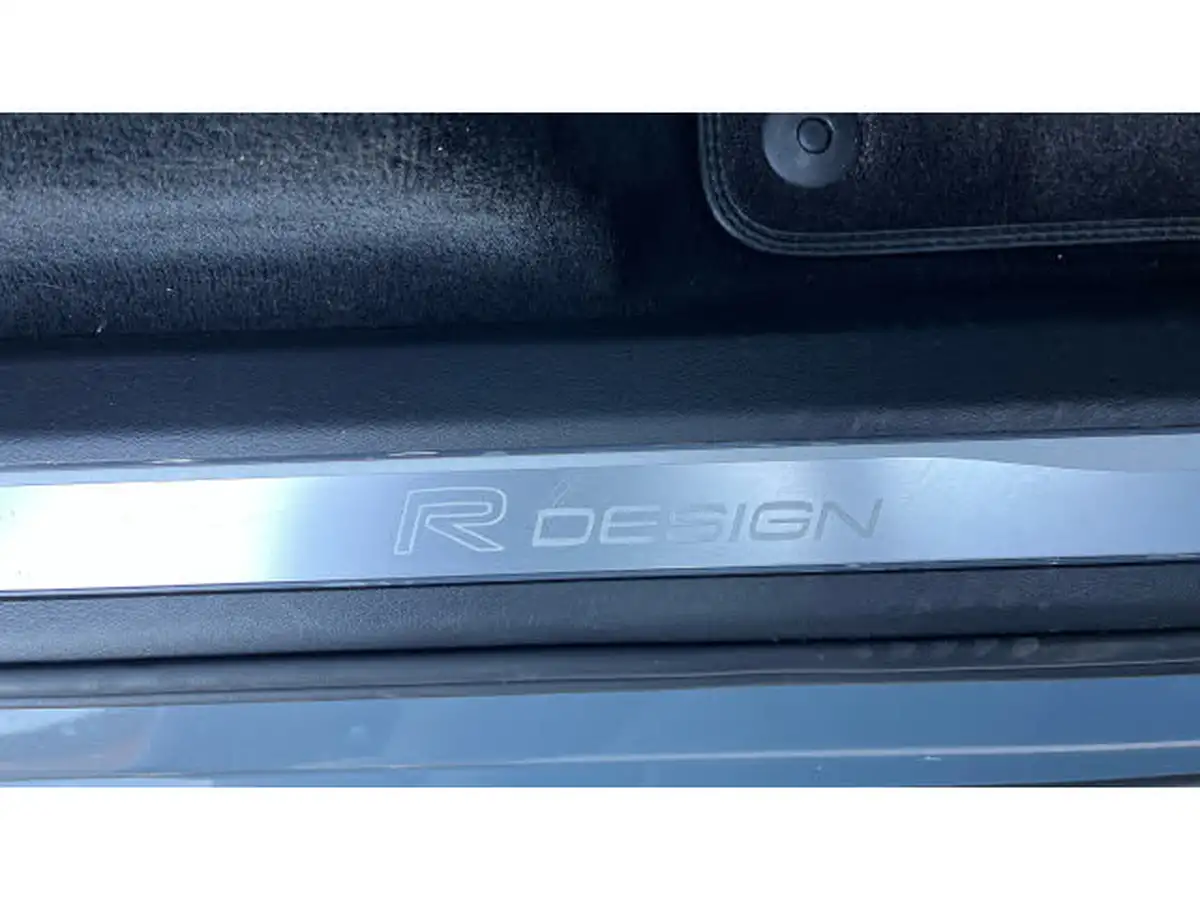 2019-volvo-xc90-20-t8-r-design-390bhp-big-43