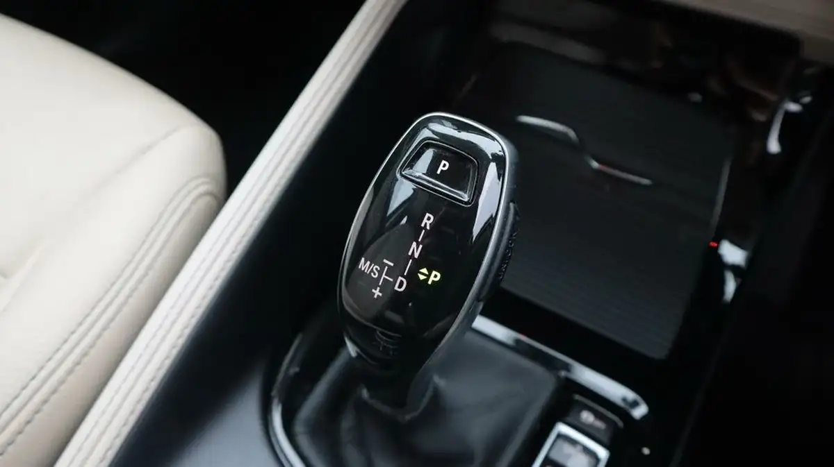 2021-bmw-x1-20-sdrive20i-xline-big-23