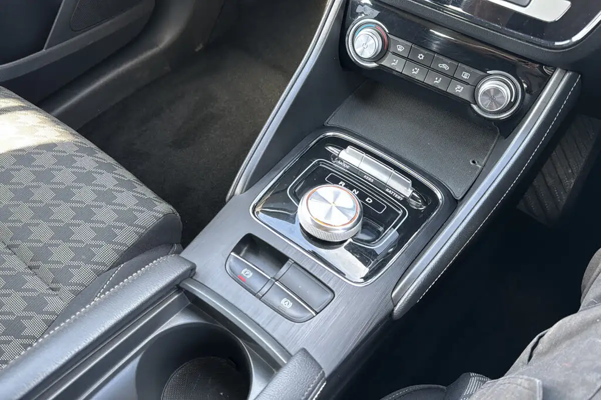 2019-mg-zs-suv-e-excite-ev-big-11