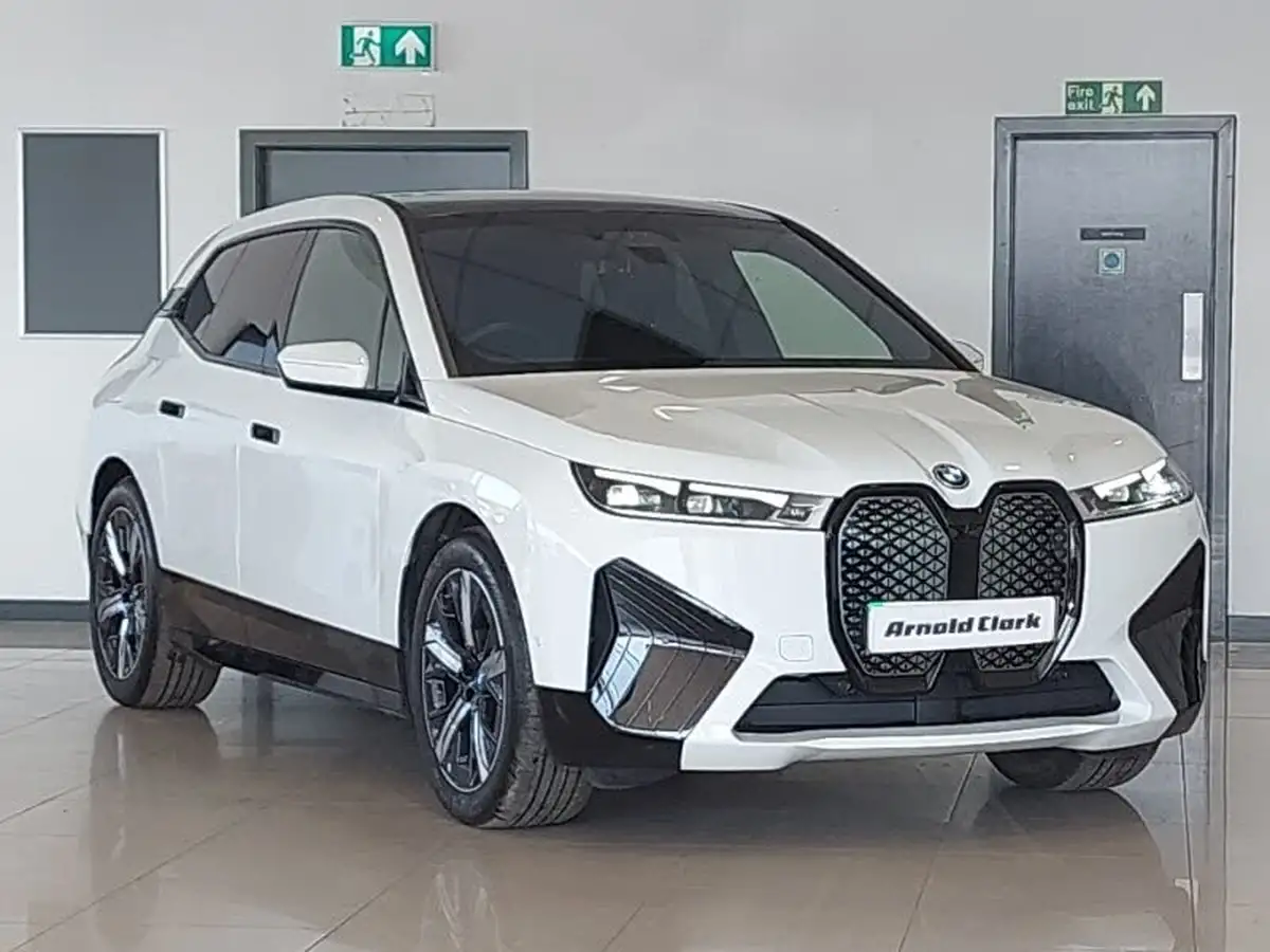 2024-bmw-ix-e-xdrive-40-m-sport-big-0