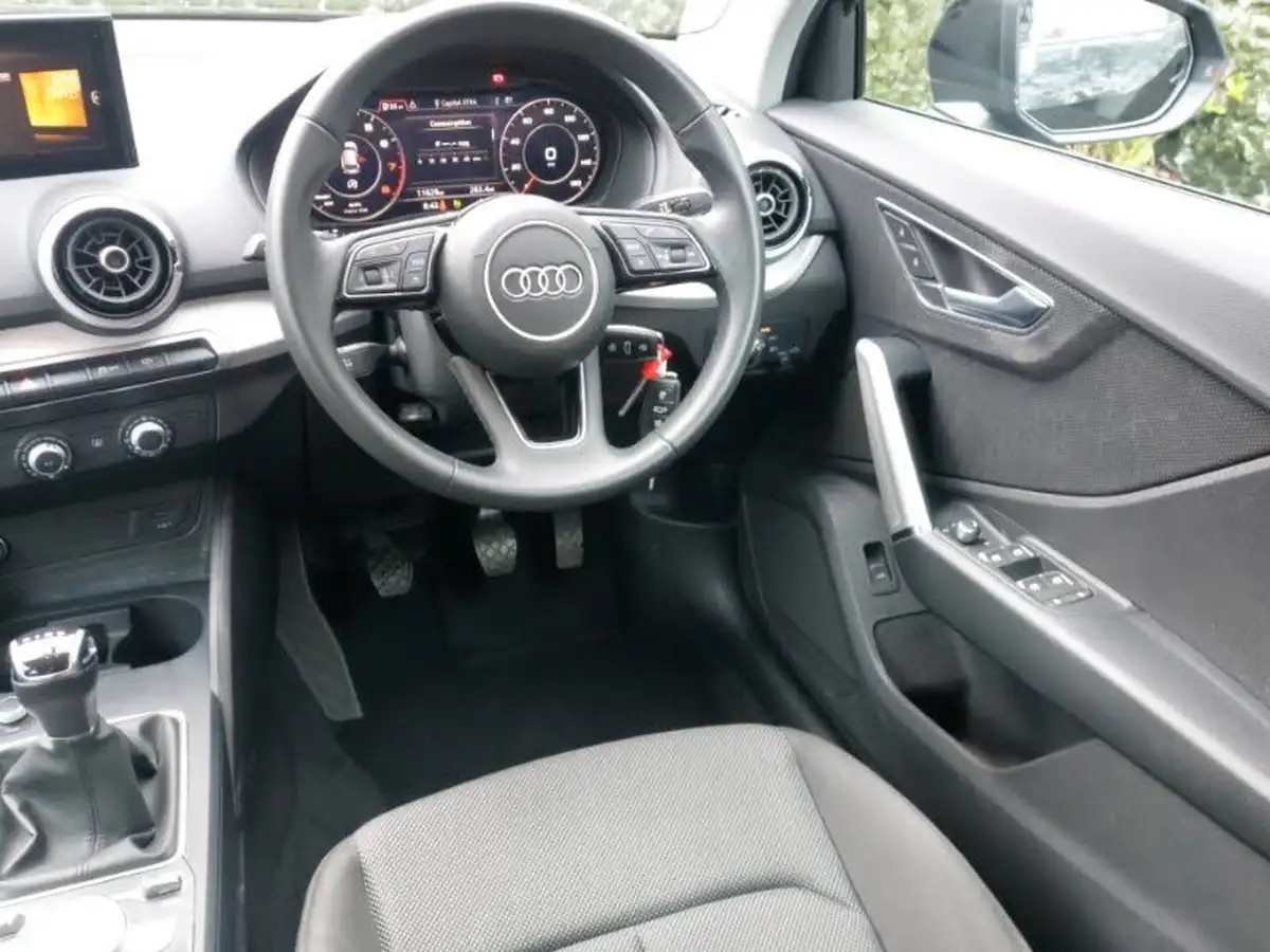 2022-audi-q2-10-30-tfsi-sport-big-9
