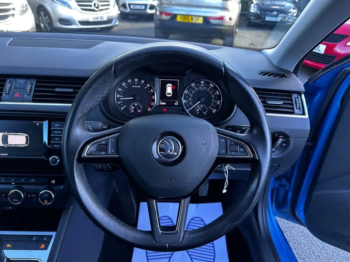 2015-skoda-octavia-big-25