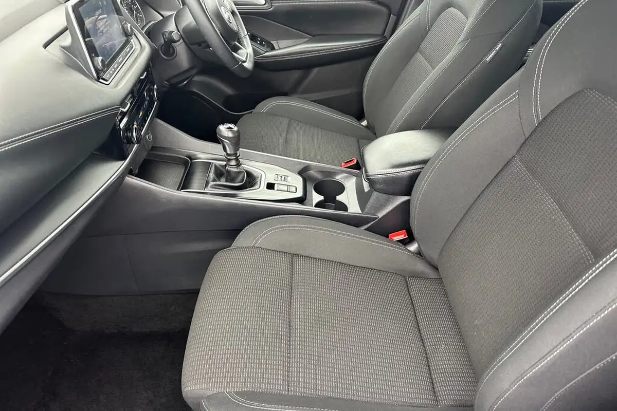 2022-nissan-qashqai-13-dig-t-acenta-premium-140ps-big-6
