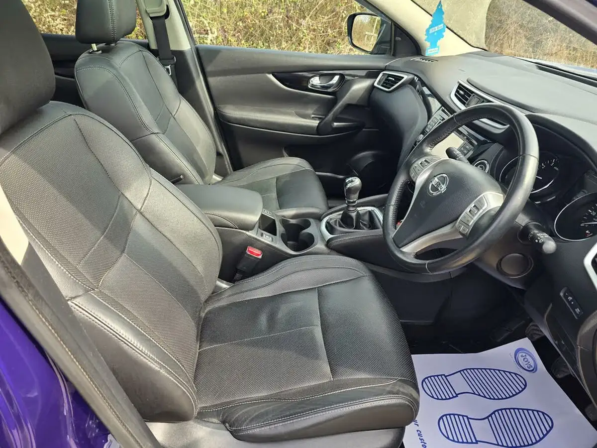 2016-nissan-qashqai-12-dig-t-tekna-big-37