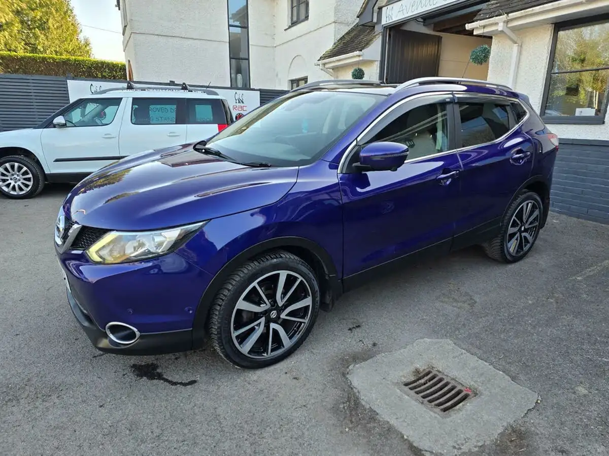 2016-nissan-qashqai-12-dig-t-tekna-big-13