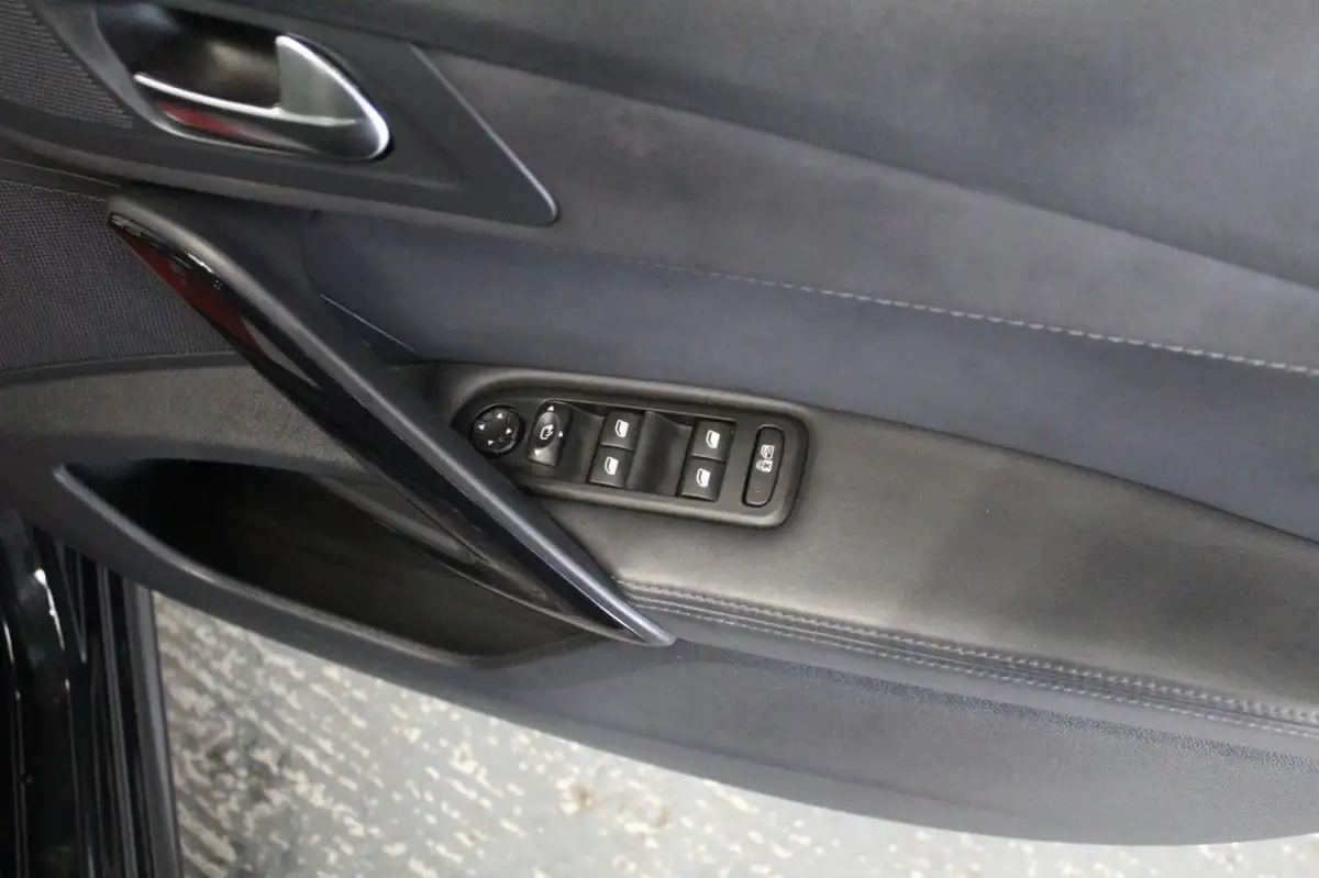 2013-peugeot-508-22hdi-gt-big-42