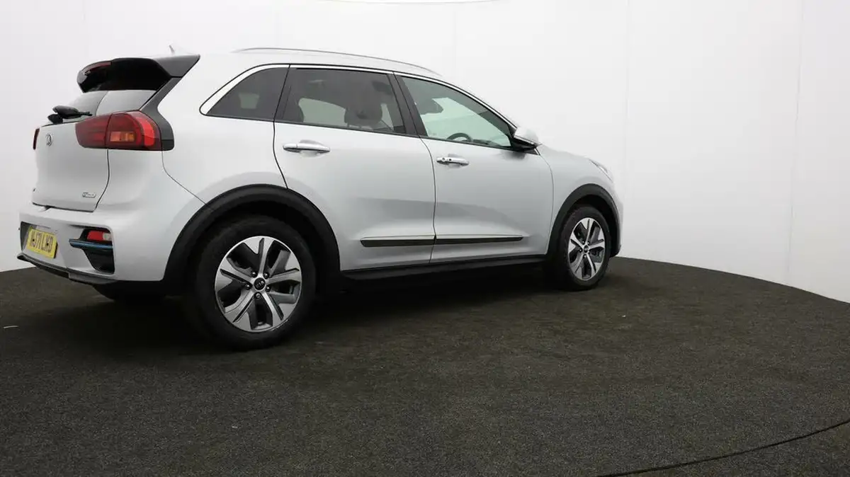 2021-kia-e-niro-ev-4-big-25