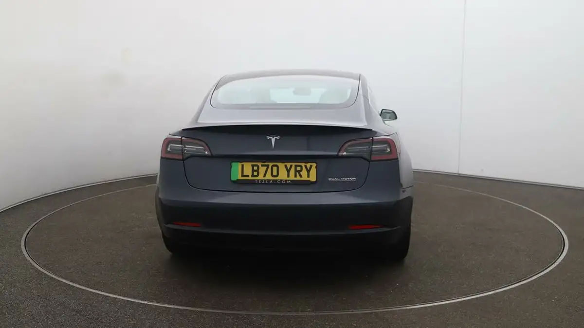 2020-tesla-model-3-e-performance-big-6