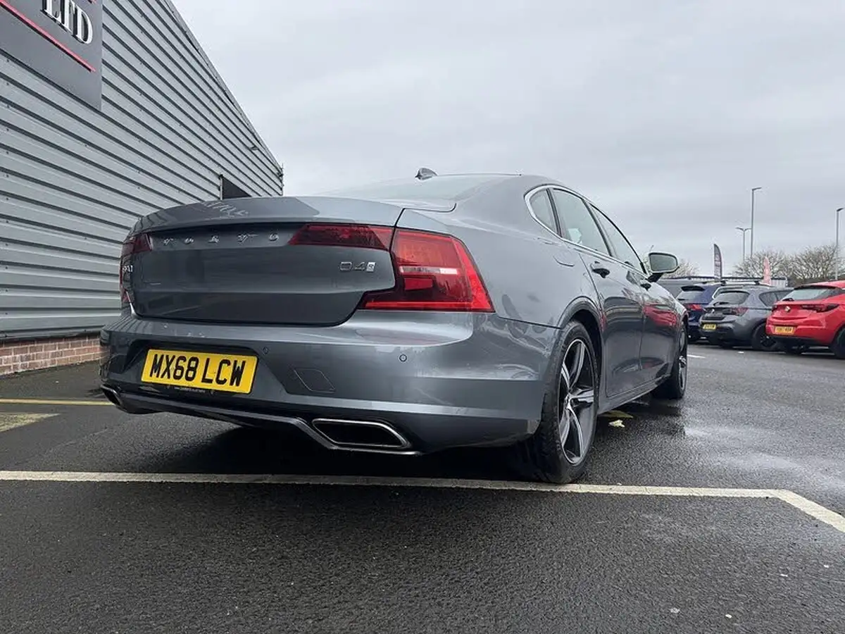 2018-volvo-s90-20td-d4-r-design-big-19