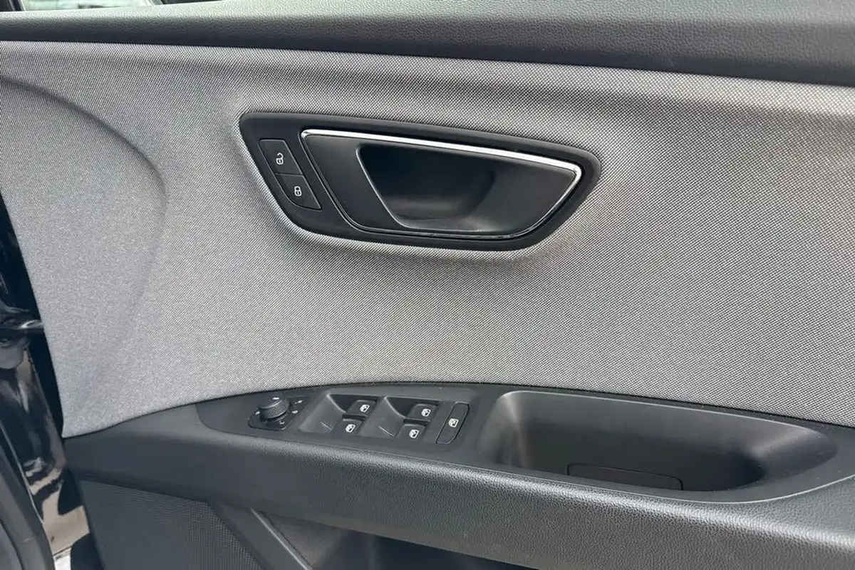 2019-seat-leon-16tdi-se-dynamic-ss-hatchback-big-20