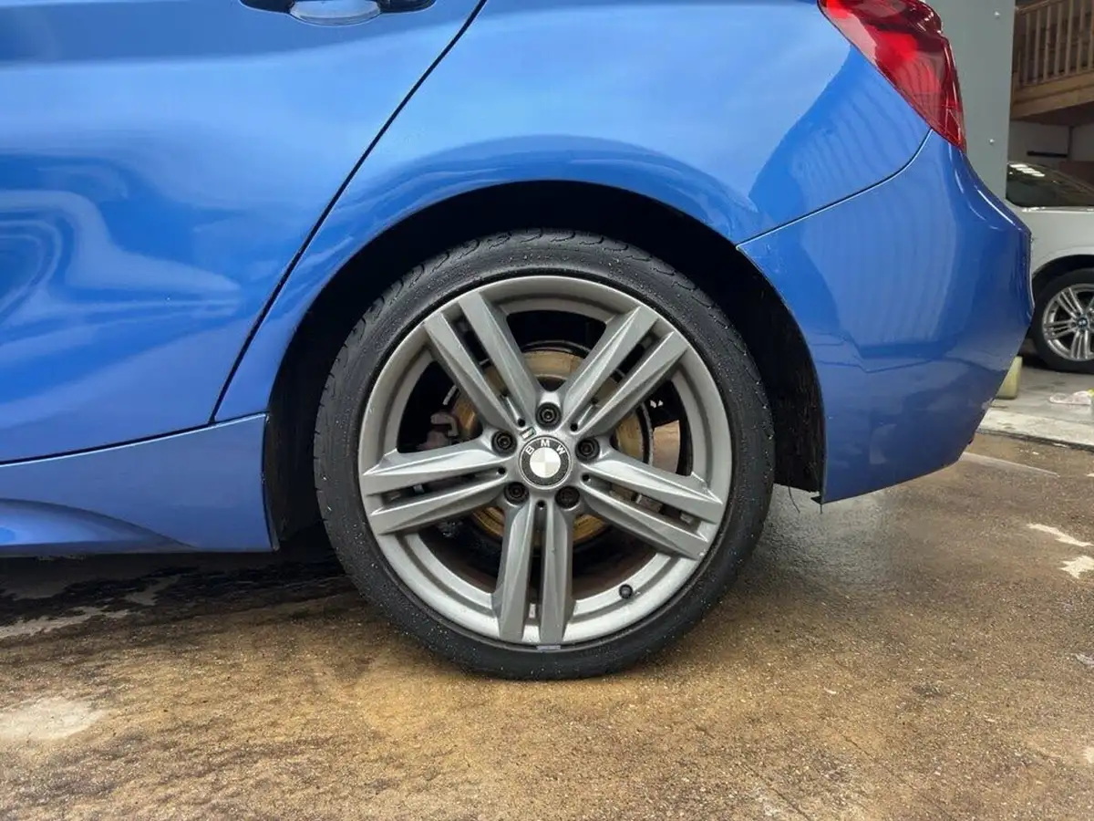 2012-bmw-1-series-20td-120d-m-sport-hatch-5d-big-36
