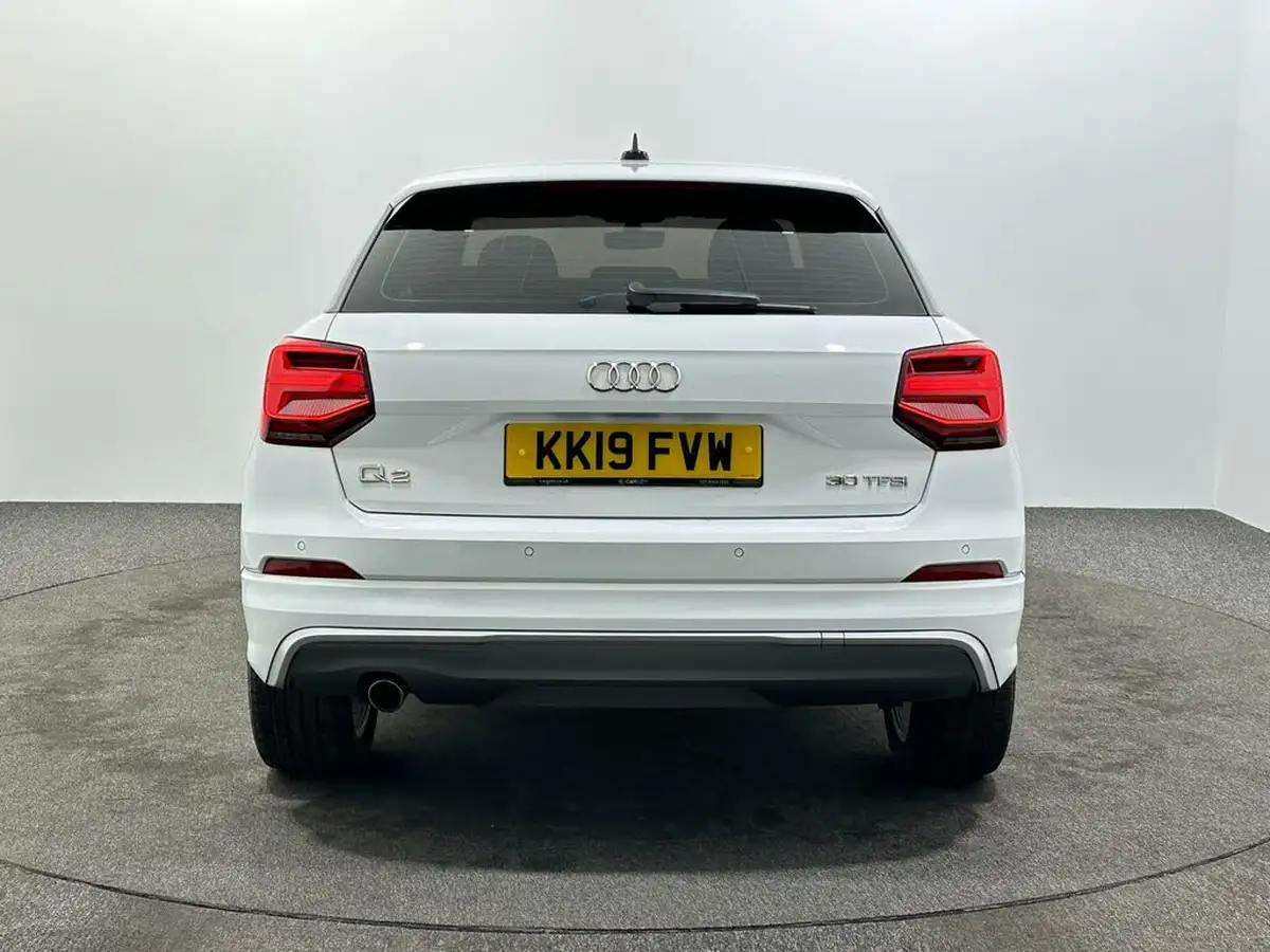 2019-audi-q2-10-30-tfsi-s-line-big-5