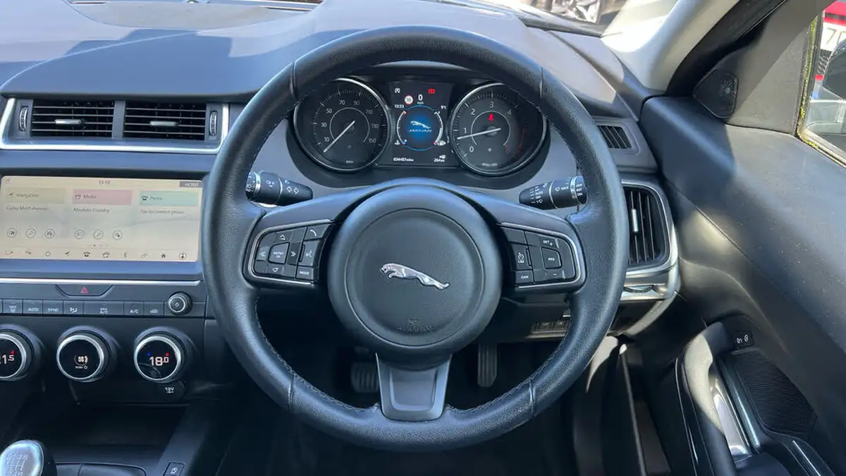 2019-jaguar-e-pace-20-i4d-150ps-big-14