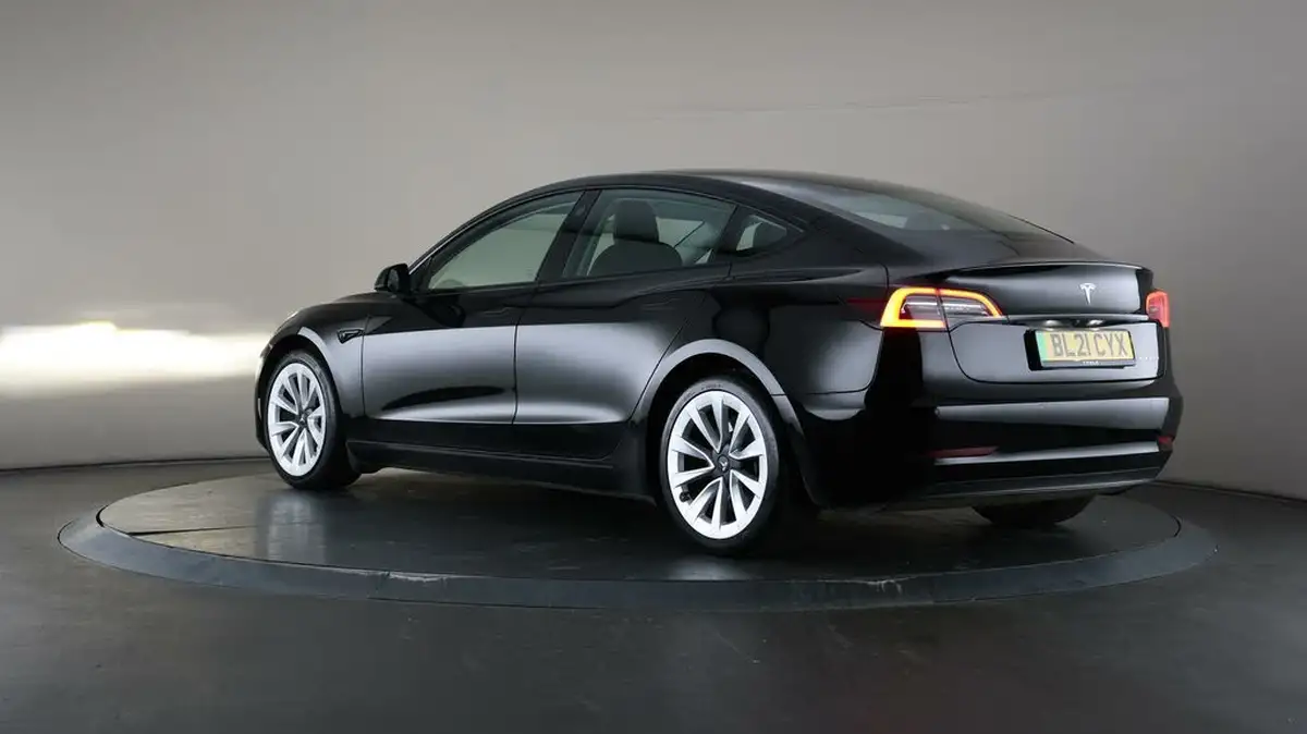 2021-tesla-model-3-e-long-range-4x4-big-5