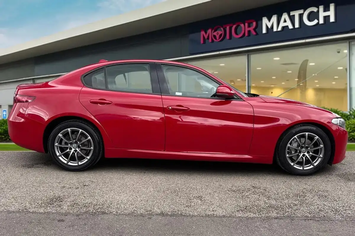 2019-alfa-romeo-giulia-22td-super-big-2