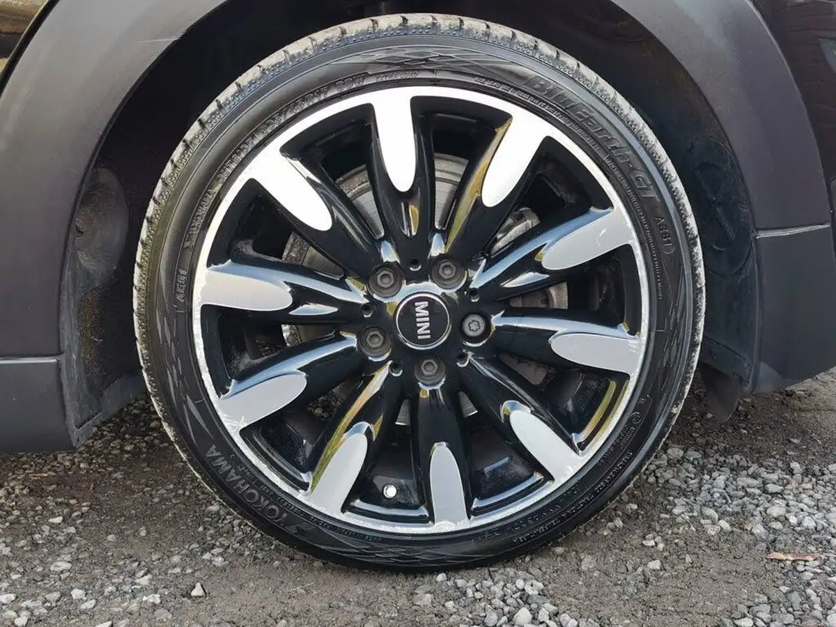 2021-mini-cooper-15-cooper-exclusive-series-ii-hatchback-5d-auto-big-39