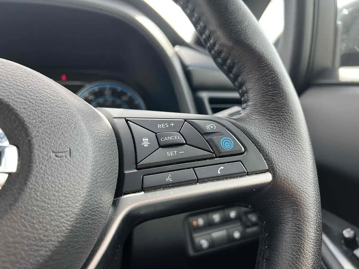 2021-nissan-leaf-e-tekna-big-40