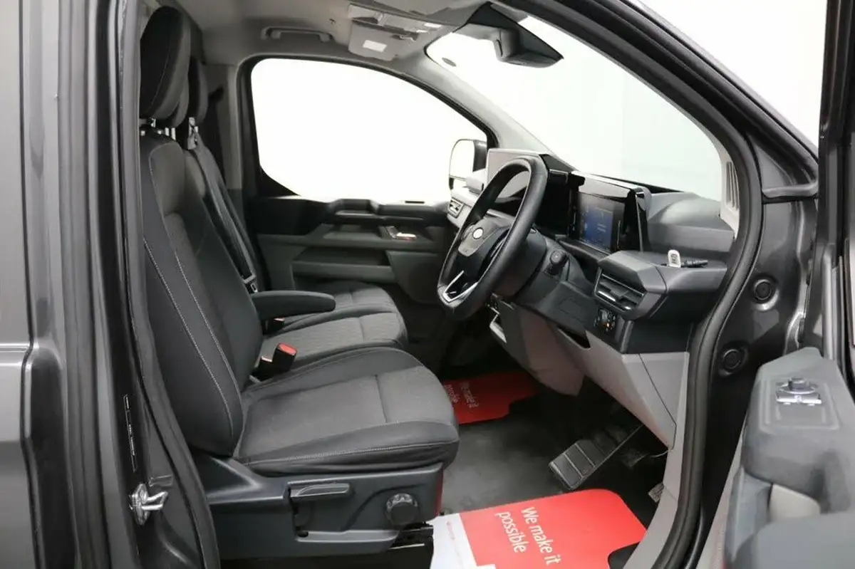 2023-ford-transit-custom-20tdci-320-l1h1-limited-136pseu6e-panel-van-1996cc-auto-big-21