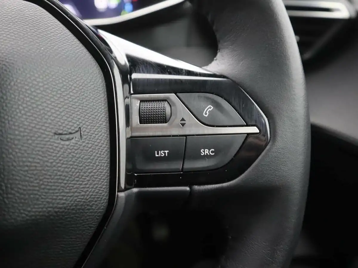 2022-peugeot-208-e-allure-premium-big-24