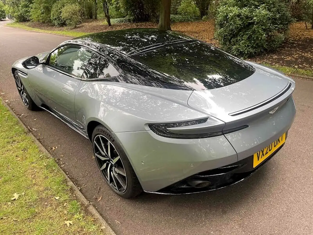 2020-aston-martin-db11-40-v8-503bhp-big-5