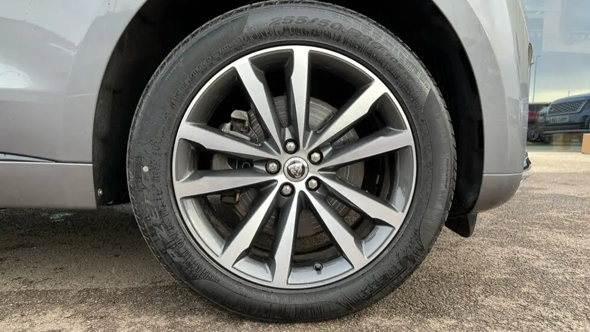 2023-jaguar-f-pace-20-d200-r-dynamic-se-black-big-7