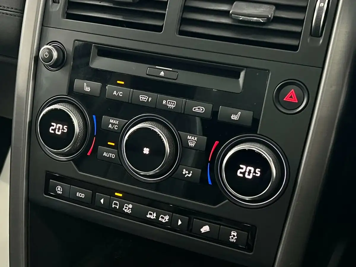 2019-land-rover-discovery-sport-20td4-landmark-big-39