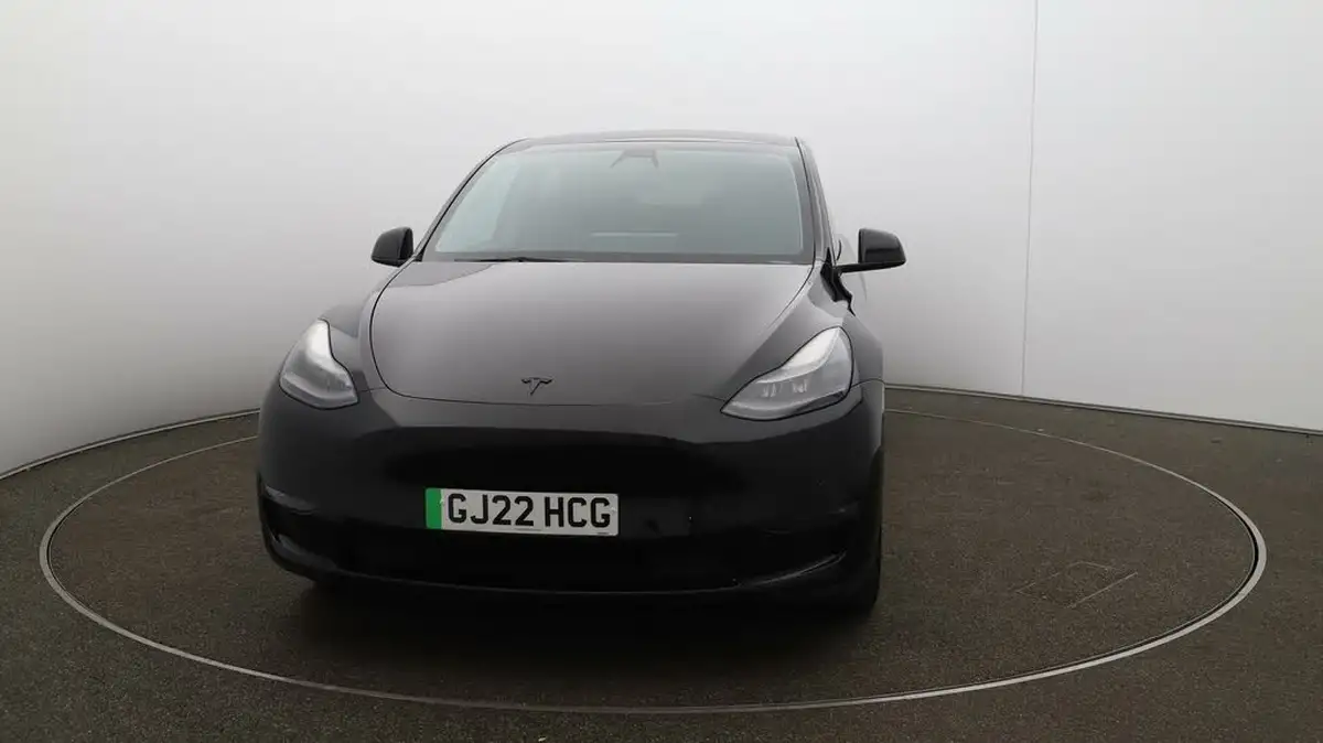 2022-tesla-model-y-e-long-range-big-30