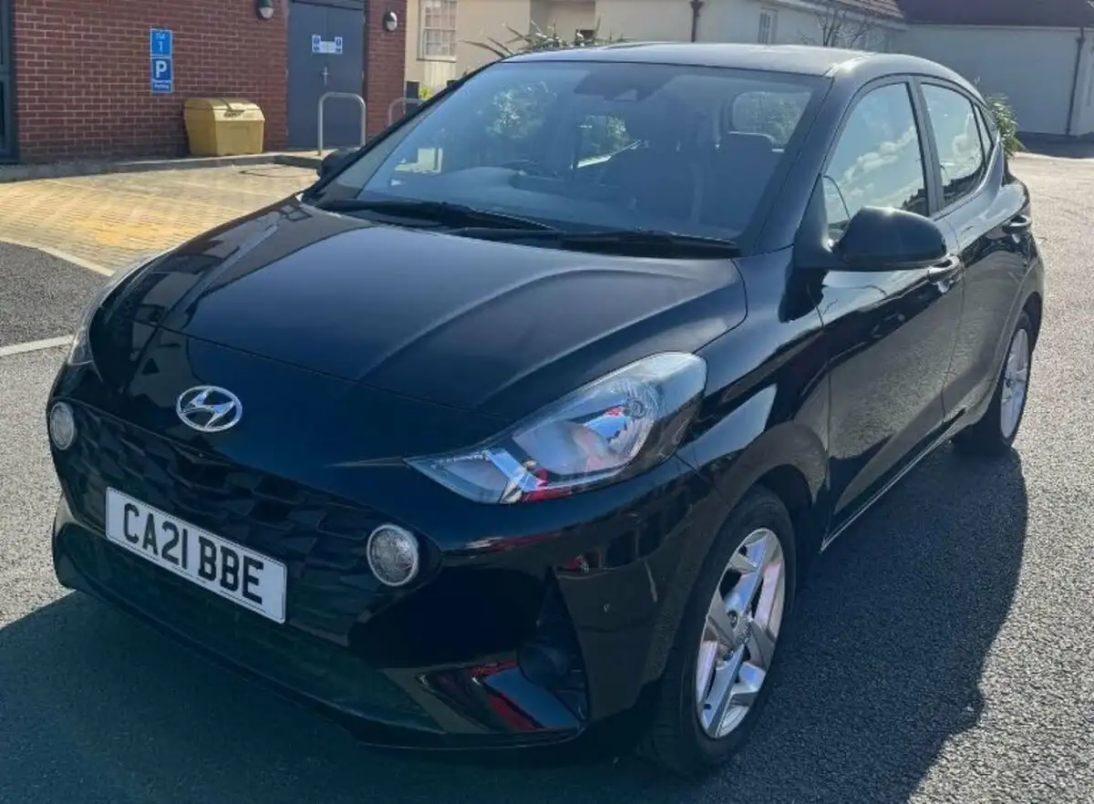 2021-hyundai-i10-10-se-connect-big-0