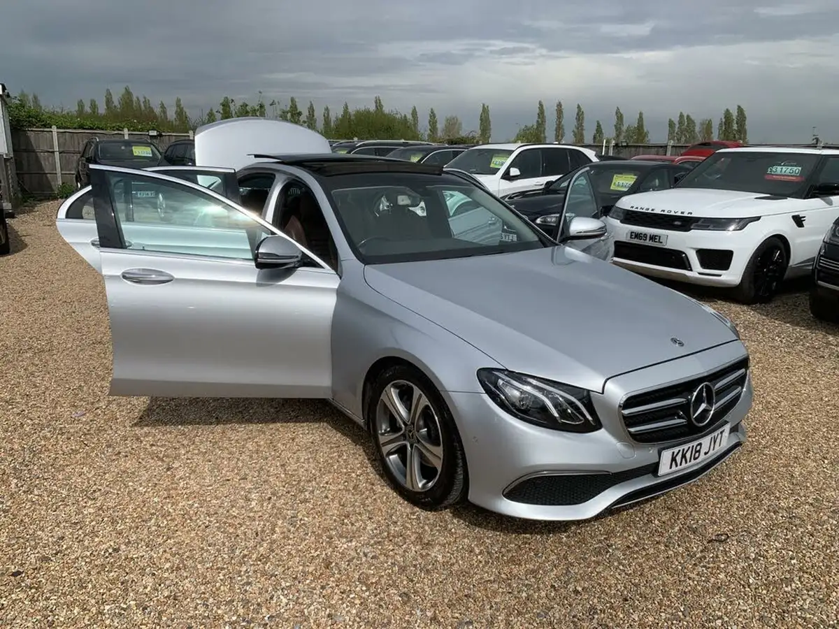 2018-mercedes-benz-e-class-20d-e220d-se-premiumss-saloon-4d-big-48