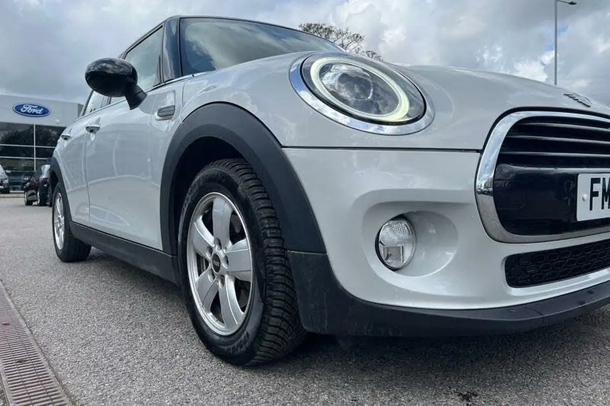 2018-mini-cooper-15-cooper-series-ii-ss-hatchback-5d-big-25