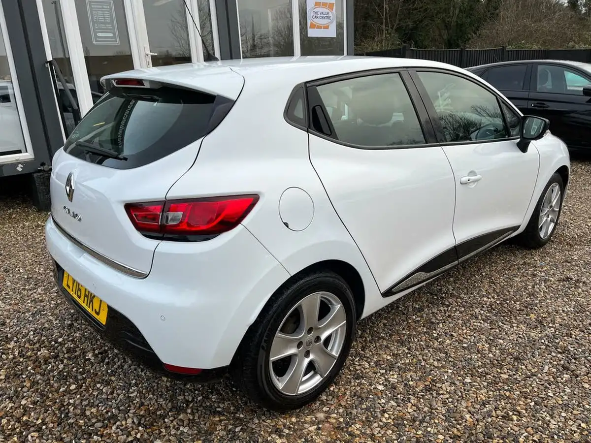 2016-renault-clio-12-dynamique-nav-16v-big-3