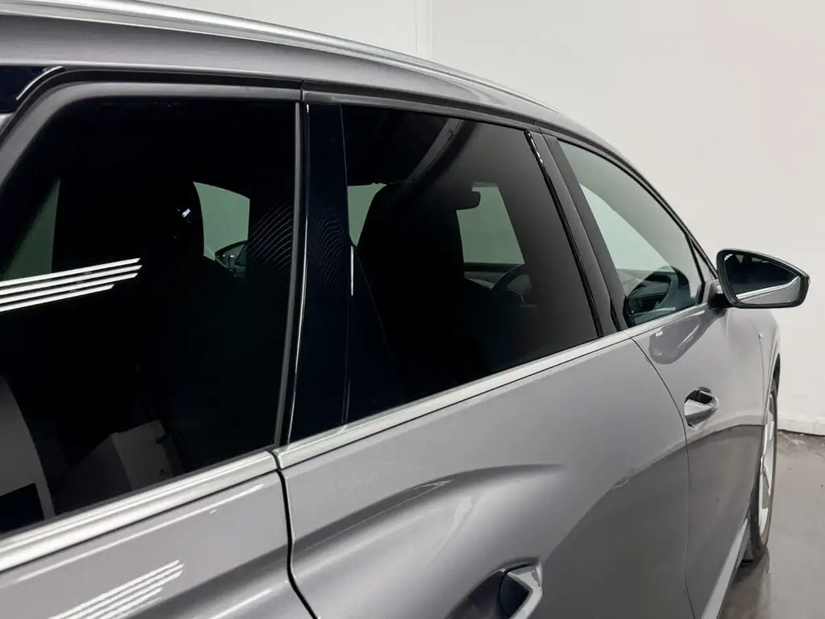 2022-audi-q4-e-tron-40e-s-line-station-wagon-big-12