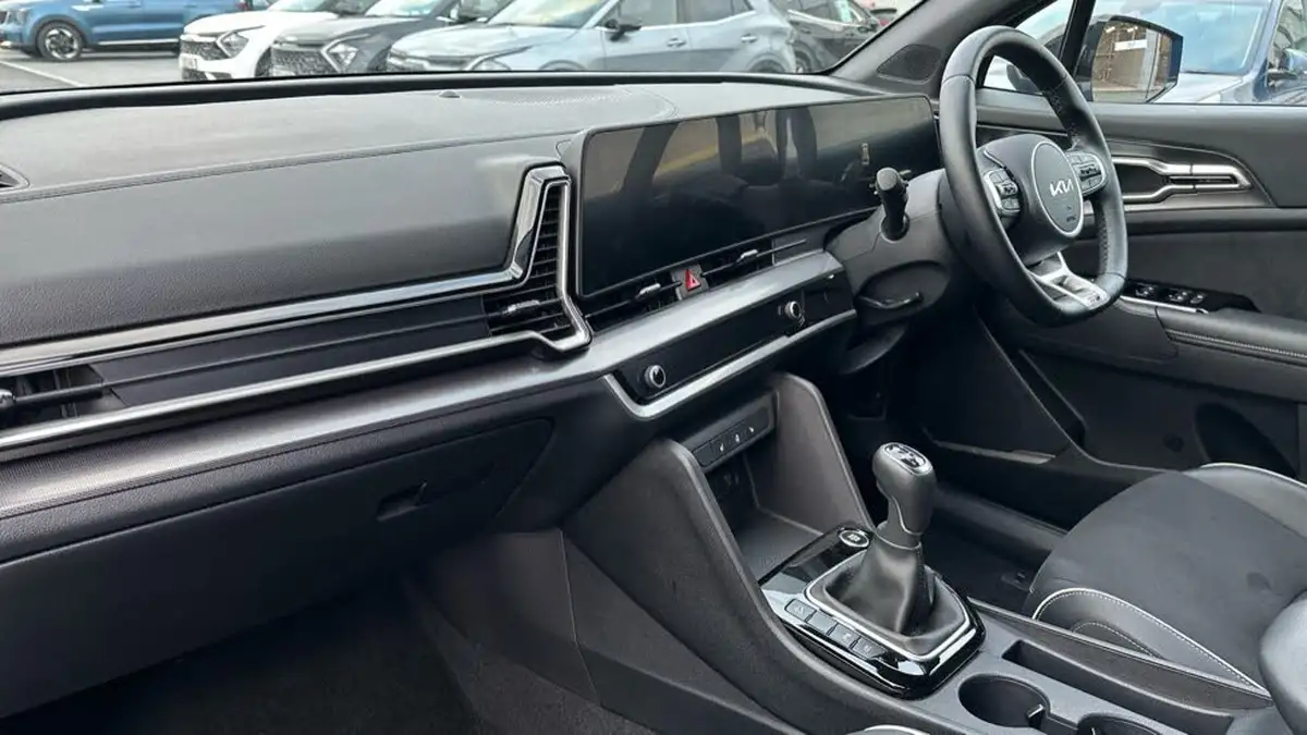 2024-kia-sportage-16-t-gdi-gt-line-148bhp-big-2
