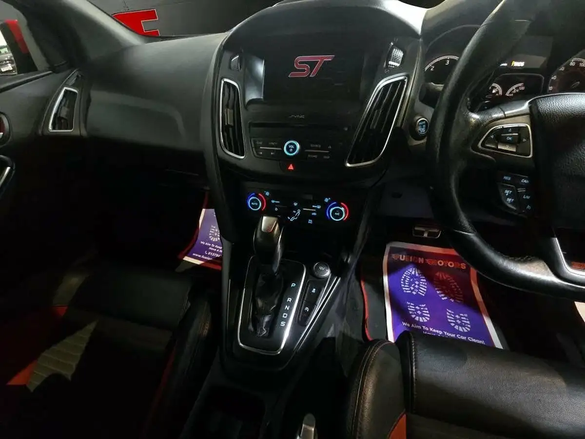 2018-ford-focus-20tdci-st2-hatchback-powershift-big-11