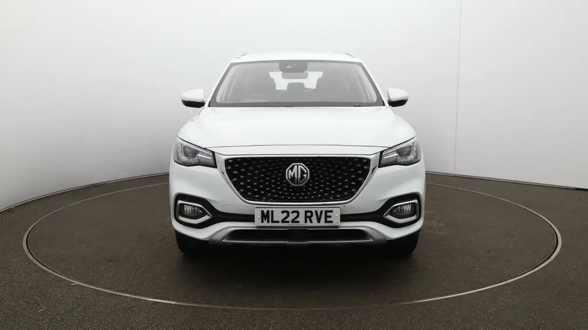 2022-mg-hs-15t-gdi-excite-162ps-big-30