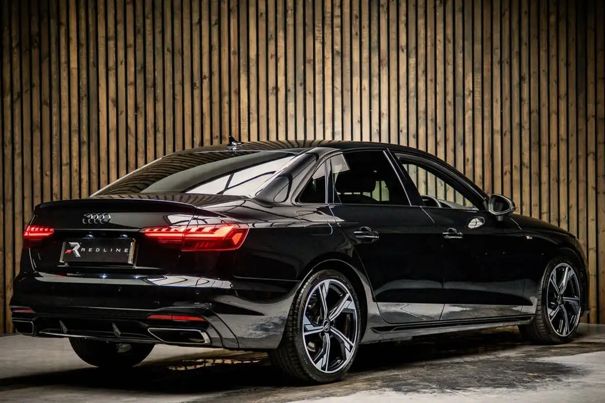 2023-audi-a4-20-35-tfsi-black-edition-big-3