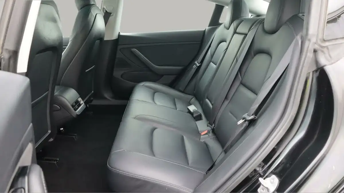 2020-tesla-model-3-e-long-range-big-16