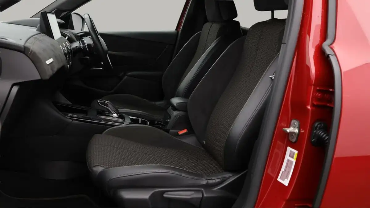 2022-ds-ds-3-crossback-12-puretech-performance-line-130ps-eat8-big-13