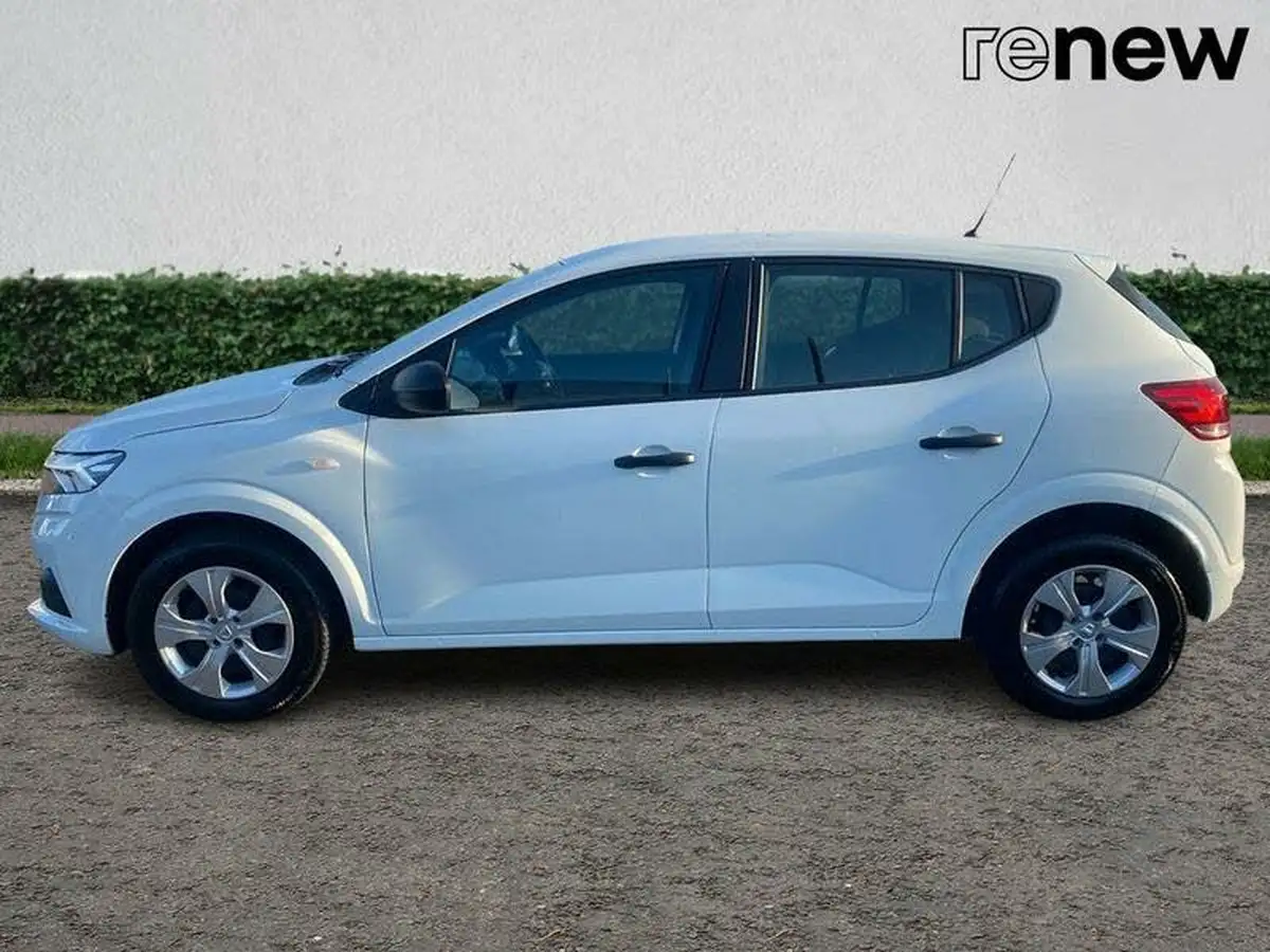 2023-dacia-sandero-10-tce-essential-90bhp-big-8