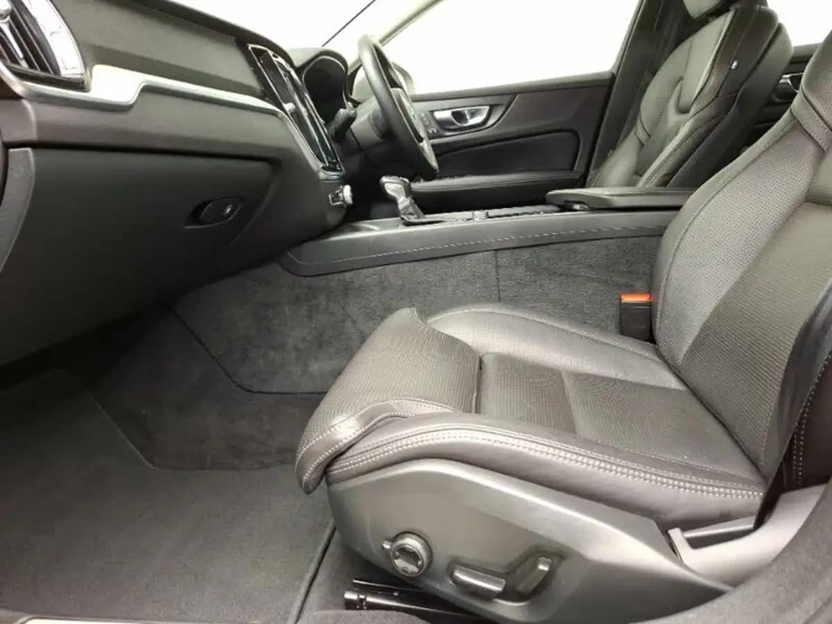 2019-volvo-s60-20-t5-inscription-plus-big-4