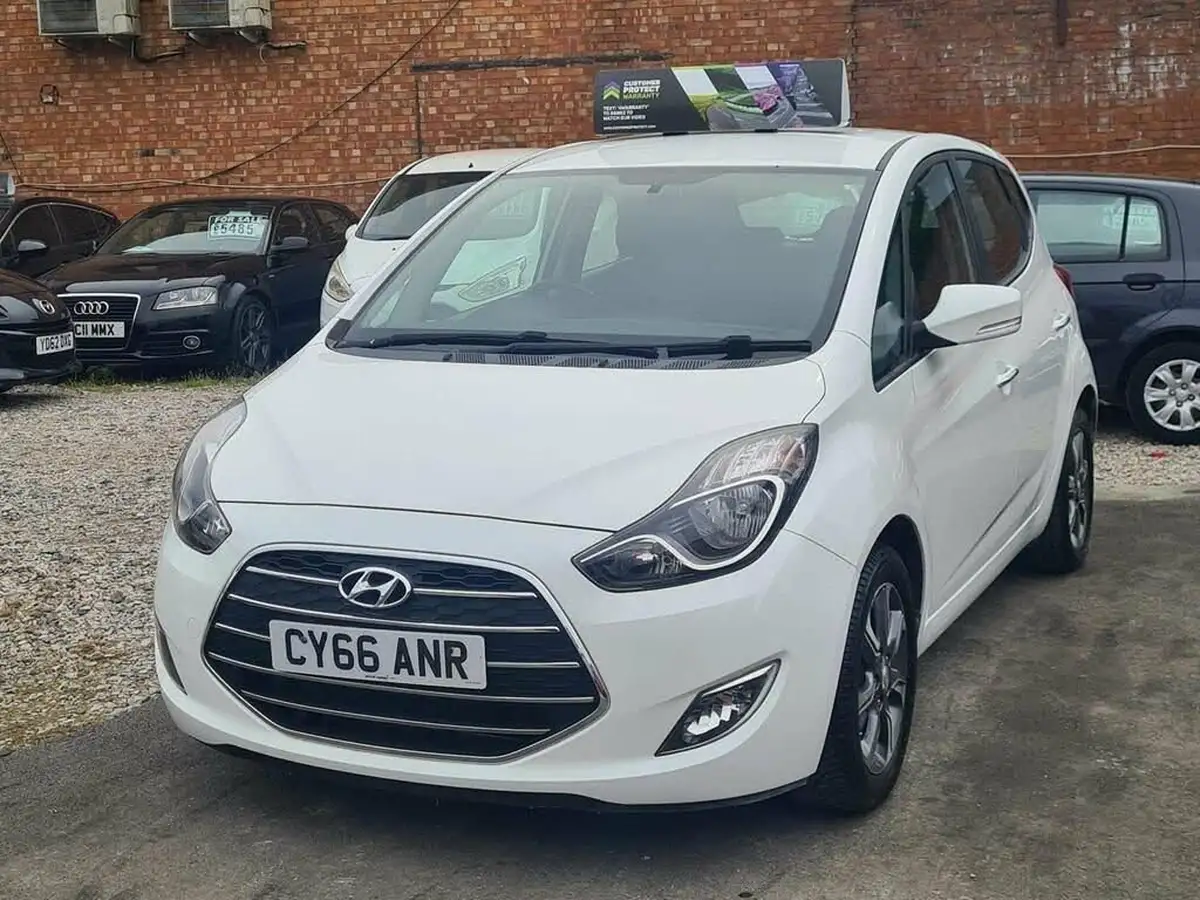 2016-hyundai-ix20-14-se-big-12